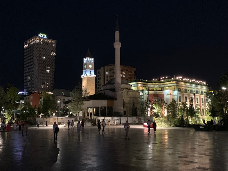 Skanderbeg Square - Skanderbeg Square, Plaza Tirana, Sheshi Skender Beu, Tiranë 1001, Albania