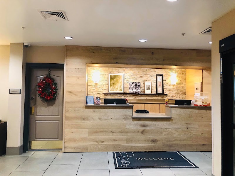 Country Inn & Suites by Radisson, Nashville Airport East, TN - Country Inn & Suites by Radisson, Nashville Airport East, TN 3423 Percy Priest Dr, Nashville, TN 37214, USA