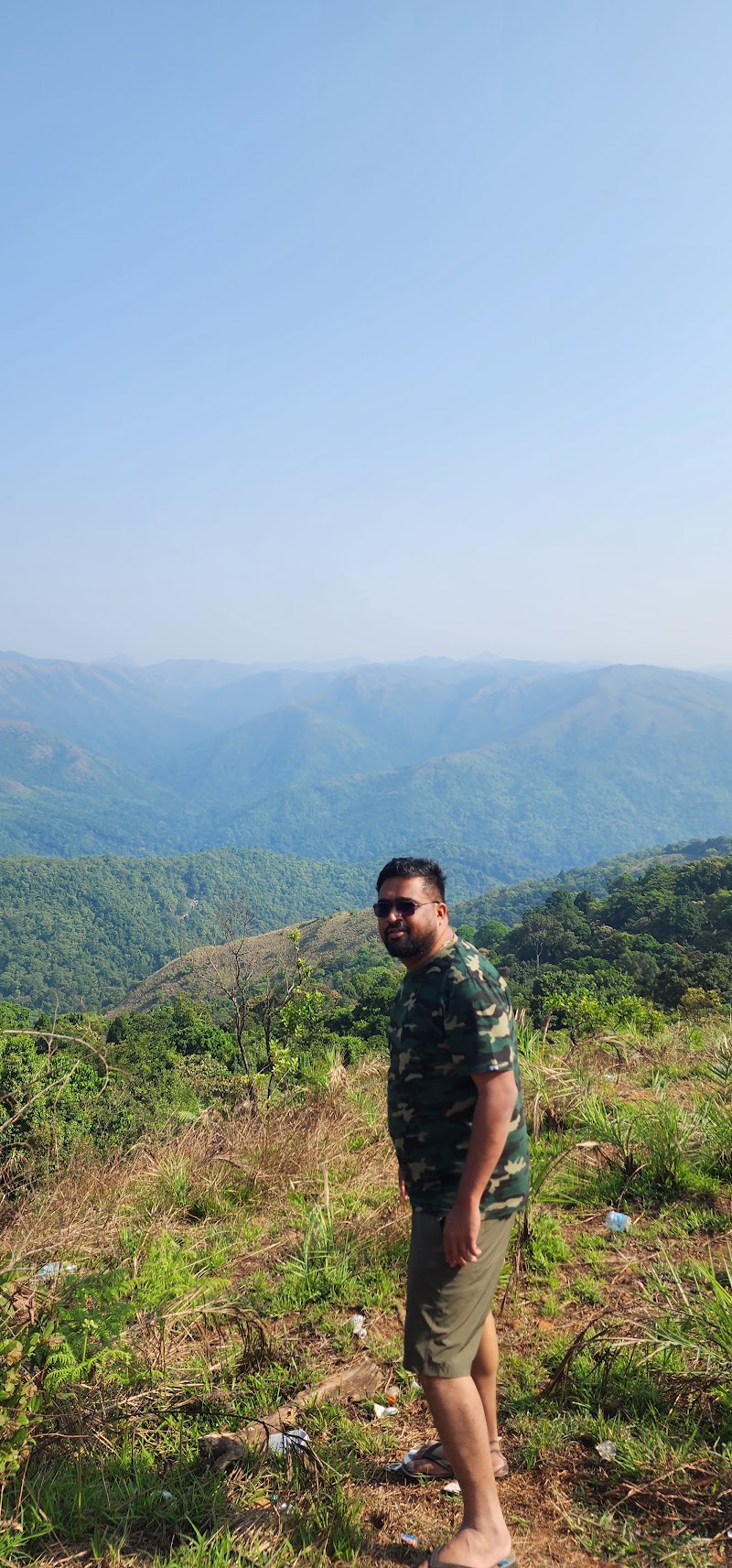 Kaginahare Viewpoint - Kaginahare Viewpoint RM57+PCJ, Kaginahare, Balehalla, Karnataka 573123, India