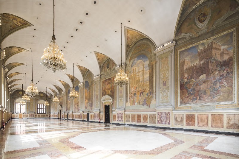 Palazzo Re Enzo - Palazzo Re Enzo Piazza del Nettuno, 1/C, 40125 Bologna BO, Italy
