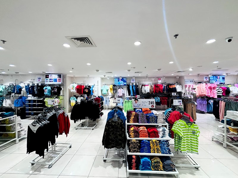 Max - Max Ground & 1st Floor, Mahagun Metro Mall, Mall, near ANSAL PLAZA, Sector 3F, Sector 3, Vaishali, Ghaziabad, Uttar Pradesh 201019, India