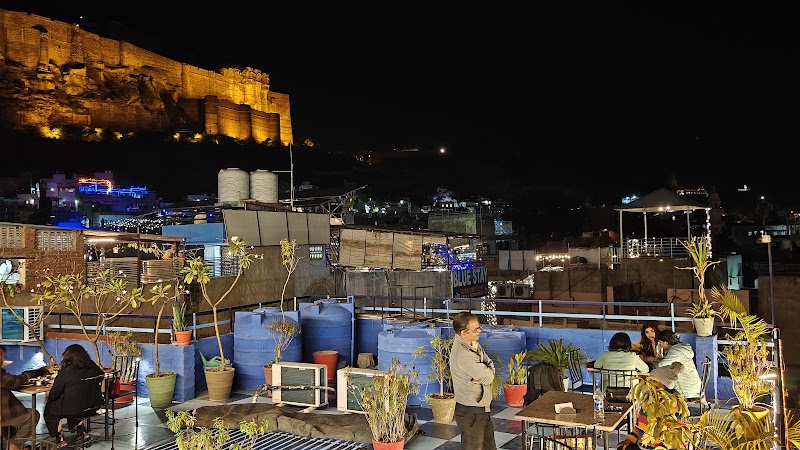 Gopal Roof Top Restaurant ( Rajsthani Cuisine & Lal Maas ) - Gopal Roof Top Restaurant ( Rajsthani Cuisine & Lal Maas ) Makrana Mohalla, near Mehrangarh Fort, Sodagaran Mohalla, Jodhpur, Rajasthan 342001, India