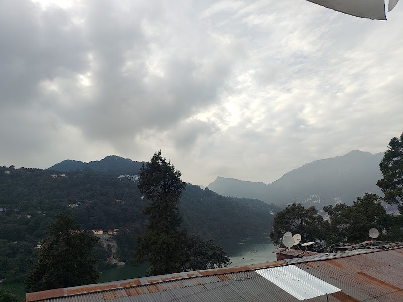 Laxmi Kutteer Homestay - Laxmi Kutteer Homestay Birla road, Tallital, Nainital, Uttarakhand 263001, India