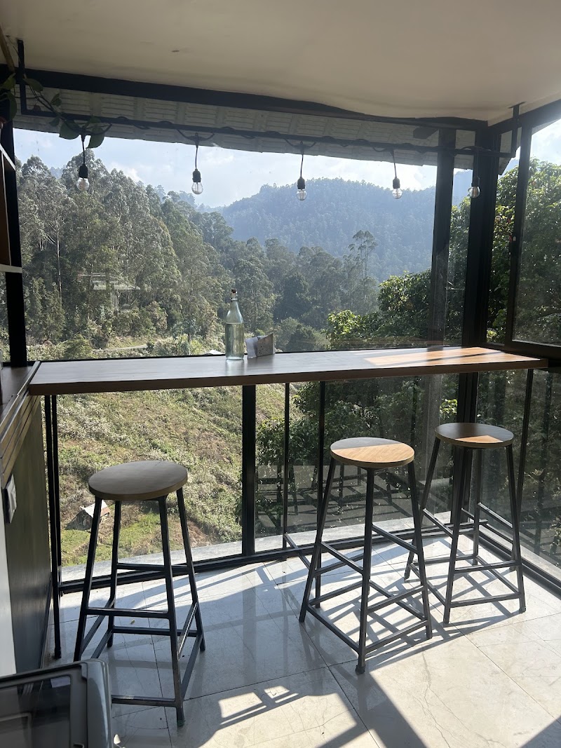 Trekky's cafe - Trekky's cafe 7C25+37J, Kodaikanal Rd, Poombarai, Tamil Nadu 624103, India