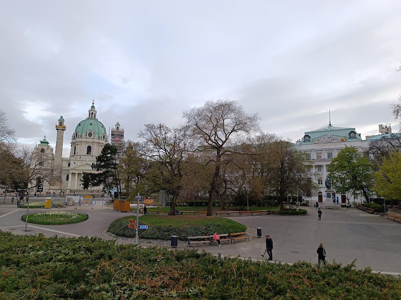 Südtiroler Platz - Südtiroler Platz Südtiroler Pl. 5, 6020 Innsbruck, Austria