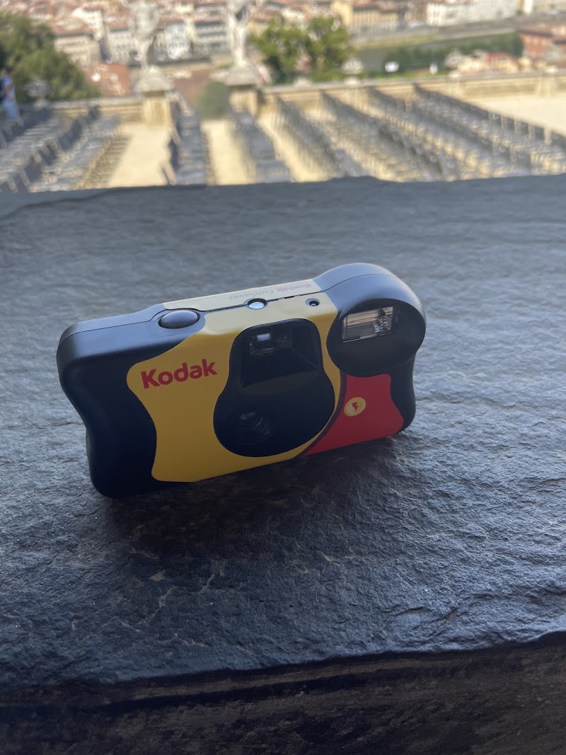 Kodak Express - Kodak Express, Via Camillo Cavour, 37 rosso, 50129 Firenze FI, Italy