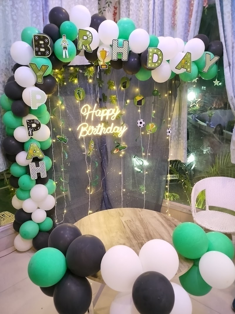 Madhur Restaurant & Banquet - Madhur Restaurant & Banquet Traffic Chauraha, Stanley Rd, Juhi Colony, Vivek Vihar Colony, Old Katra, Prayagraj, Uttar Pradesh 211002, India