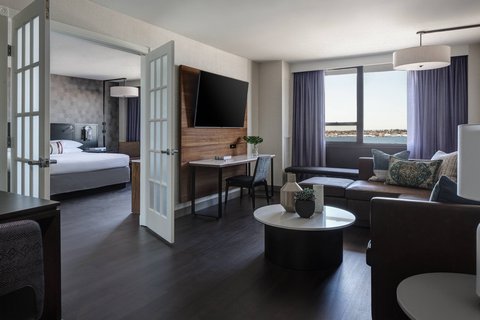New York LaGuardia Airport Marriott - New York LaGuardia Airport Marriott 102-05 Ditmars Blvd, East Elmhurst, NY 11369, USA
