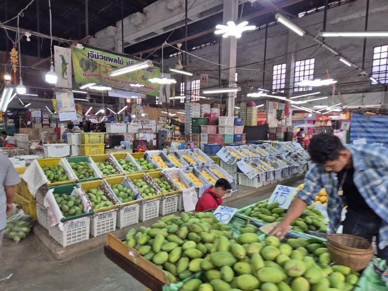 Fresh Fruits Market, Chiang Mai - Fresh Fruits Market, Chiang Mai QXWX+FM4, Chang Moi Sub-district, Mueang Chiang Mai District, Chiang Mai 50300, Thailand