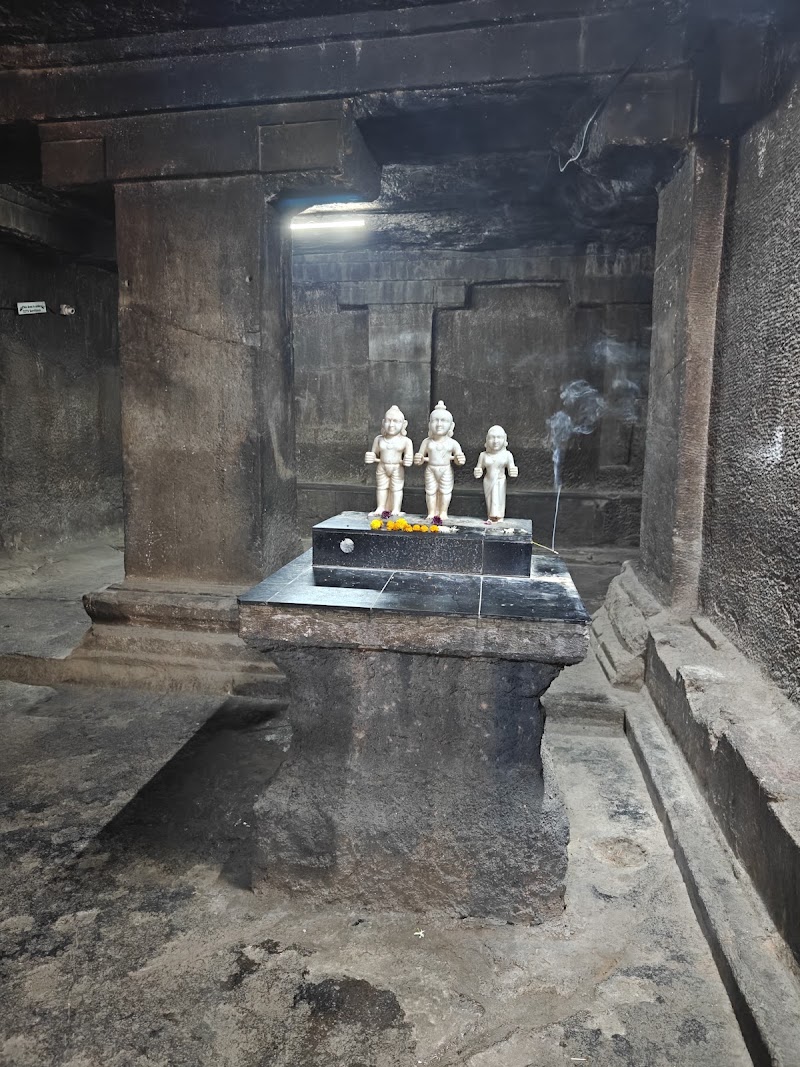 Pataleshwar Shiv Temple, Jangali Maharaj Road - Pataleshwar Shiv Temple, Jangali Maharaj Road GVG2+J5G, Jangali Maharaj Rd, Shivajinagar, Pune, Maharashtra 411005, India