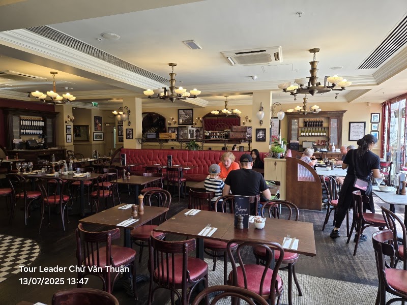 Café Rouge - St Katharine Docks - Café Rouge - St Katharine Docks, Tower Bridge House, 4 St Katharine's Way, London E1W 1BA, UK