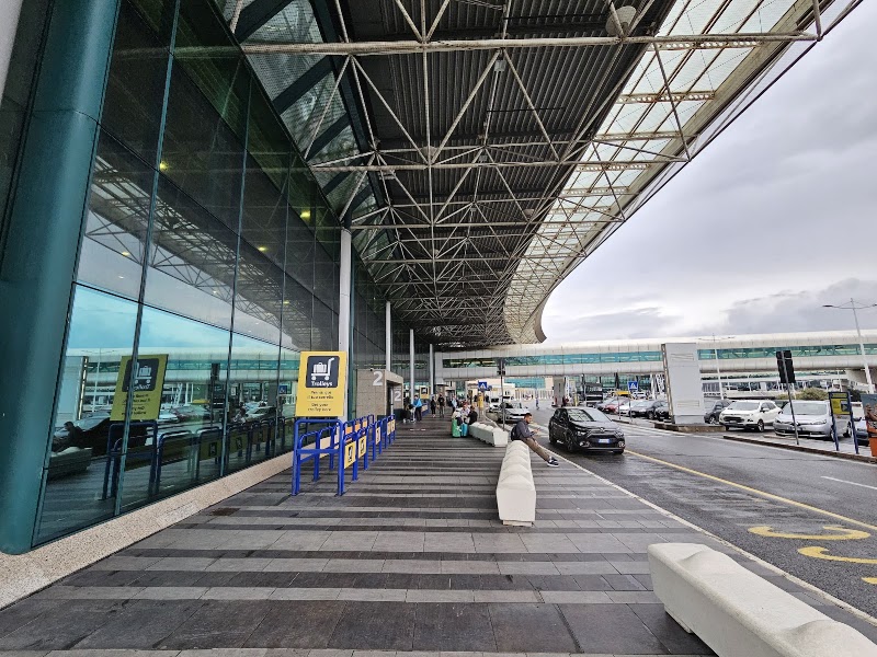 Rome Fiumicino Airport Terminal 3 - Rome Fiumicino Airport Terminal 3, Via dell'Aeroporto di Fiumicino, 320, 00054 Fiumicino RM, Italy