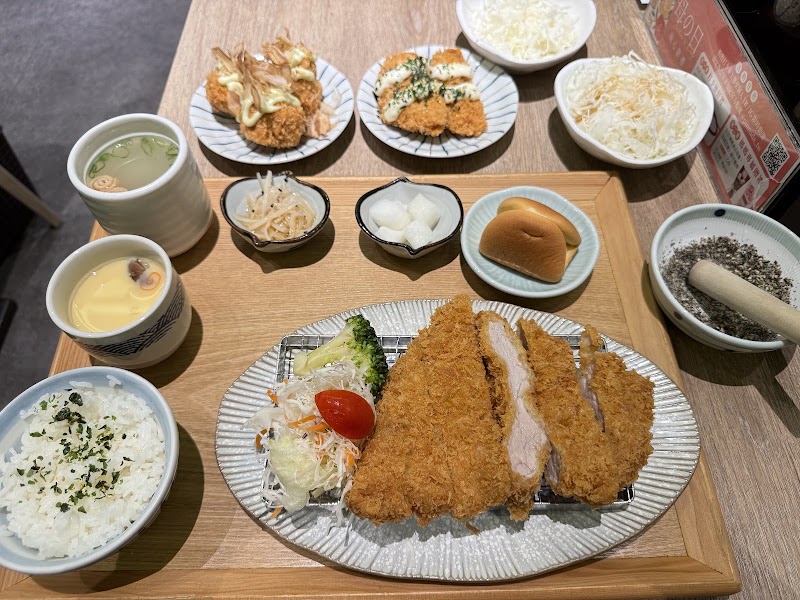 Pinnada Taipei Songshan Station Branch - Pinnada Taipei Songshan Station Branch 110, Taiwan, Taipei City, Xinyi District, Yongji Village, Songshan Rd, 11號CITYLINK松山壹號店1F