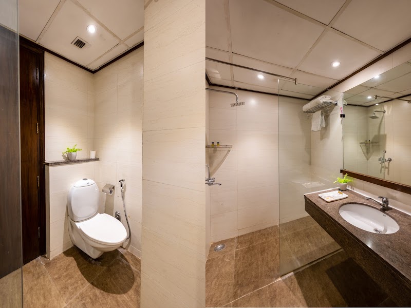 Hotel Arch Plaza - Near IICC YashoBhoomi - Hotel Arch Plaza - Near IICC YashoBhoomi 91, Main Rd, near Indira Gandhi International Airport, Kapas Hera Extension, Kapas Hera, New Delhi, Delhi 110097, India