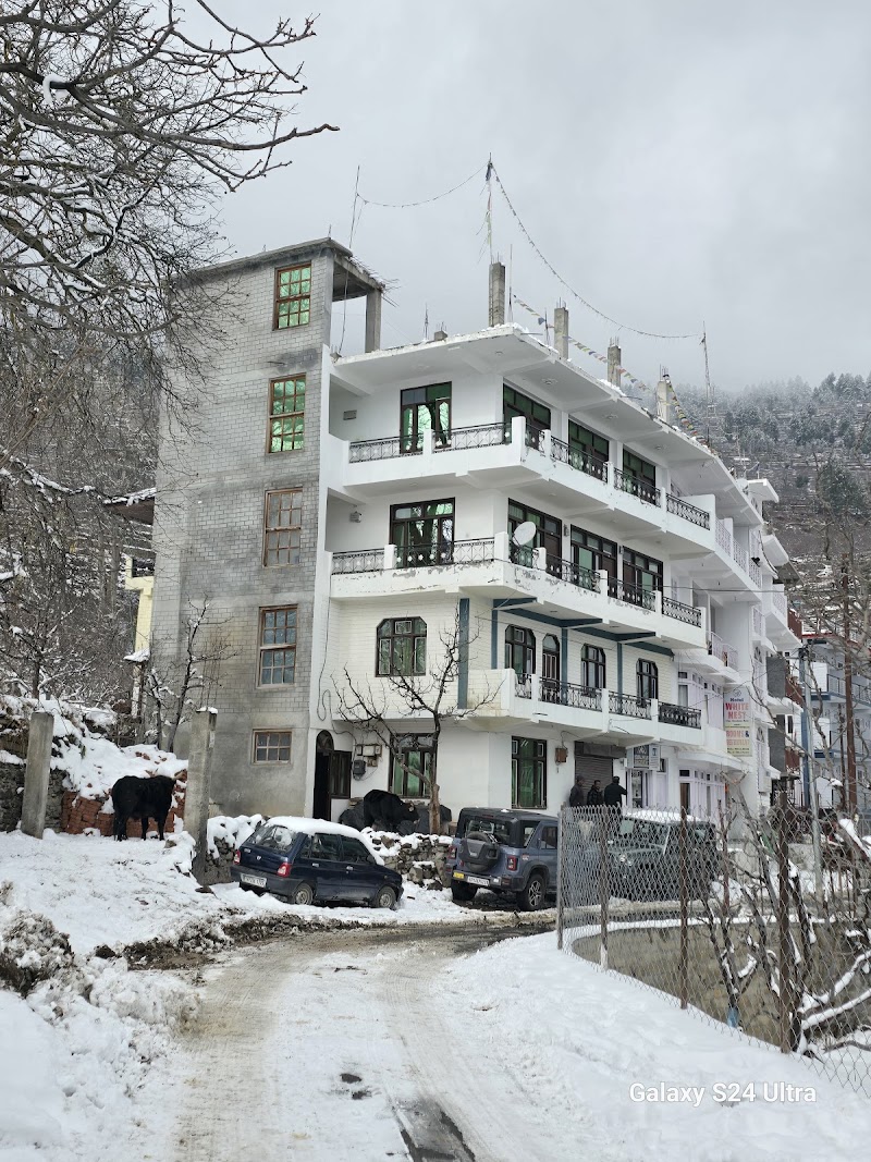 Hotel White Nest Kalpa HP