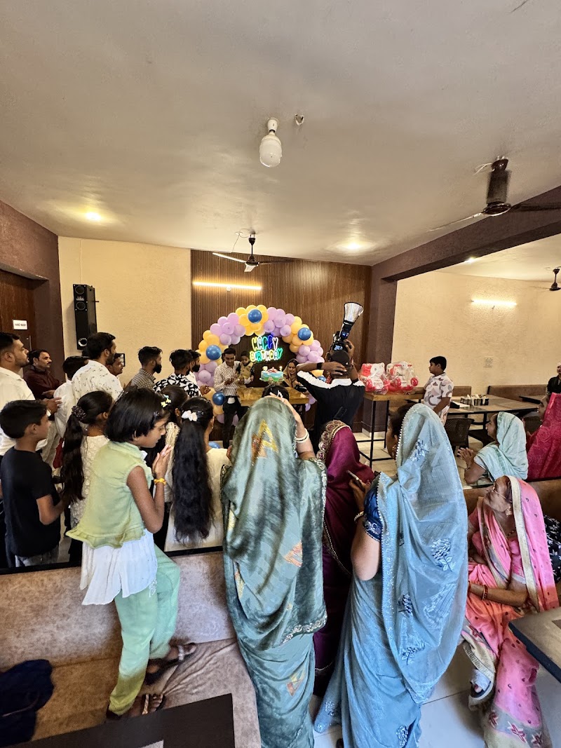 TINKU MAHARAJ RESTAURANT - TINKU MAHARAJ RESTAURANT ward number 01, Nh 69, Jayprakash nagar, near SBI, Ward Number 4, old, Chayan Colony, Itarsi, Madhya Pradesh 461111, India