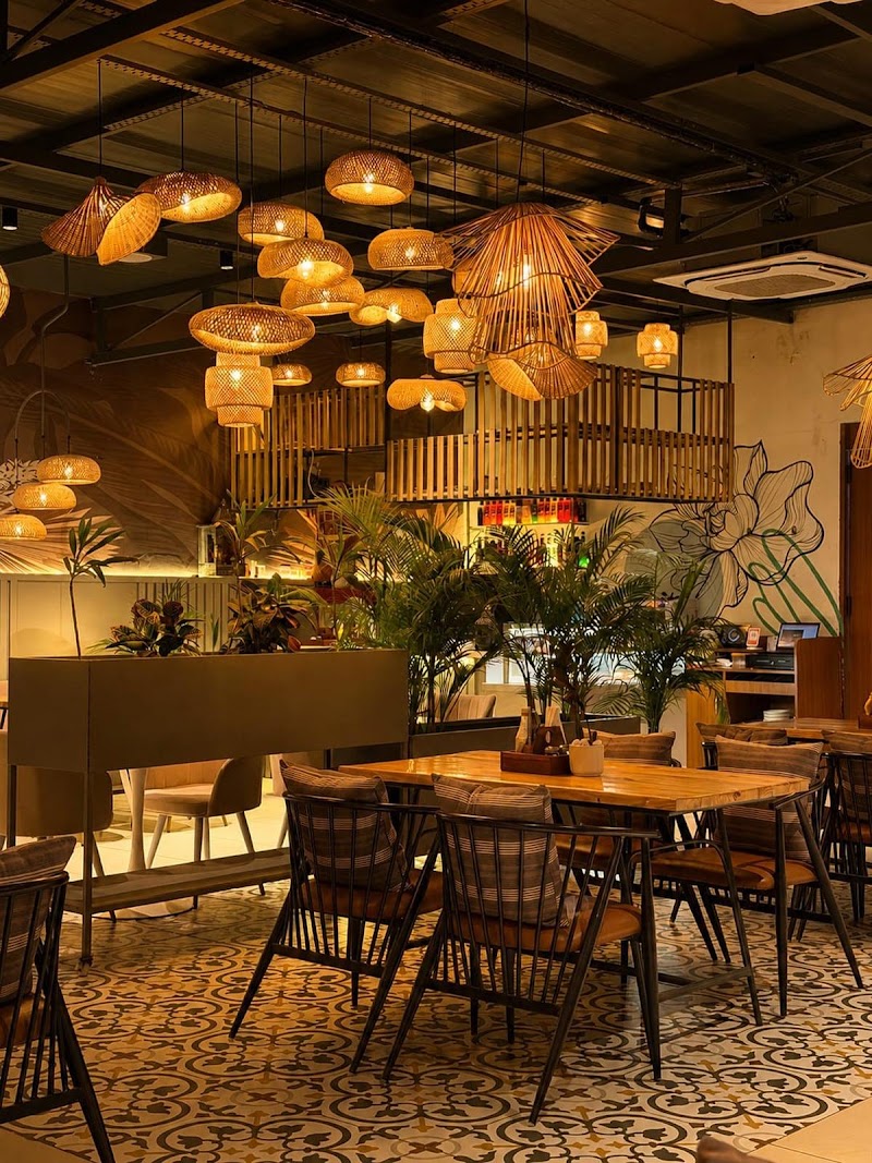 CAFE AURIKA