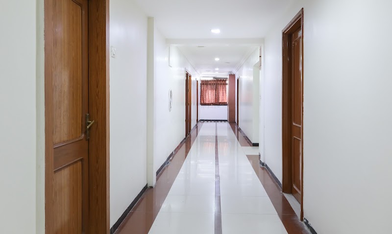 Treebo Omni Palace - Hotel in Indore - Treebo Omni Palace - Hotel in Indore 16-C, Ratlam Kothi Main Rd, South Tukoganj, Indore, Madhya Pradesh 452001, India