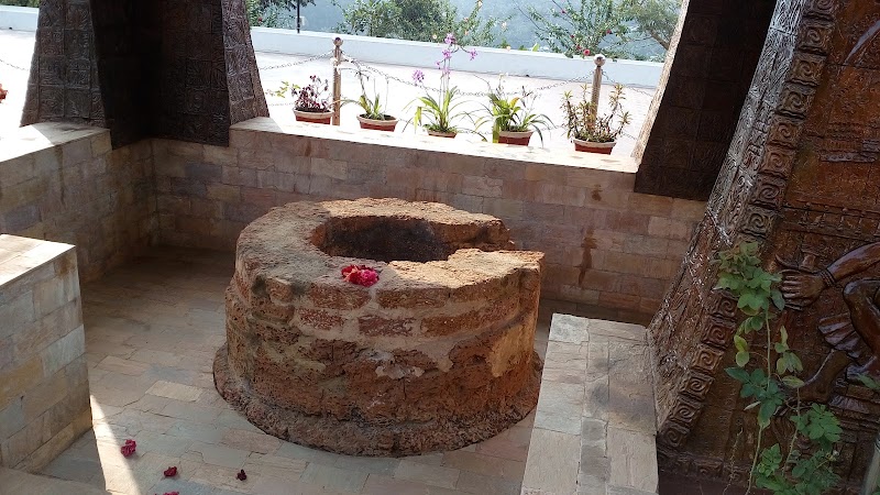 Pazhassi Raja Museum - Pazhassi Raja Museum R222+F7P, Mananthavady, Kerala 670645, India