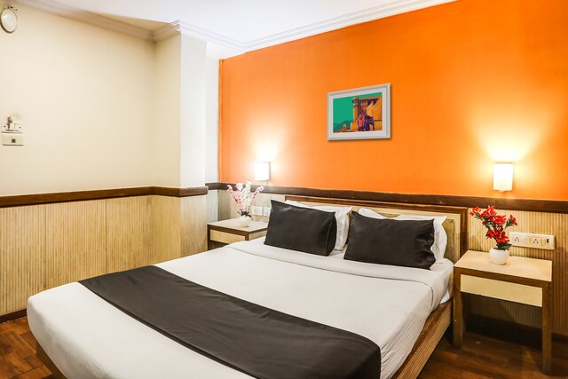 The City Park Hotel - The City Park Hotel, 5-8-457, 489, Chirag Ali Ln, Karimabad Cooperative Society, Abids, Hyderabad, Telangana 500001, India