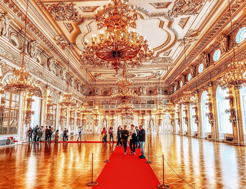 New Royal Palace - New Royal Palace, První nádvoří Pražského hradu 119 00, 119 00 Praha 1-Hradčany, Czechia