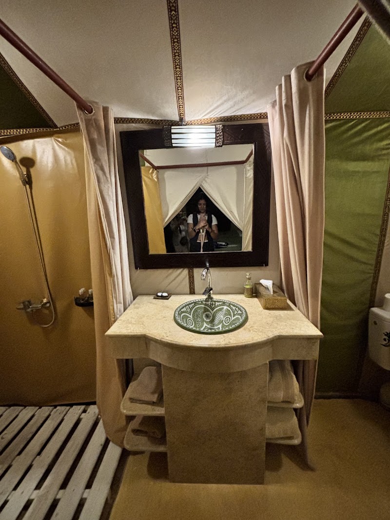Luxury Camp Chebbi - Luxury Camp Chebbi Unnamed Road Merdani، Merzouga 52202, Morocco
