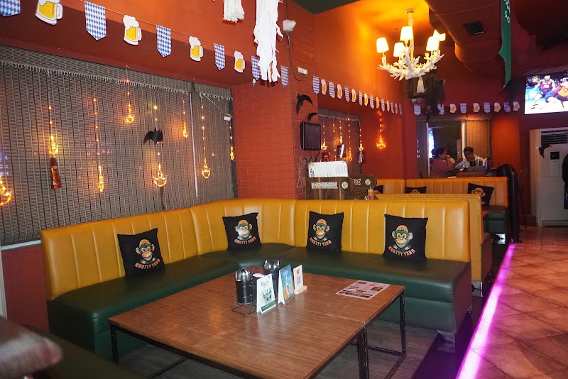 Knotty Yard Mumbai - Knotty Yard Mumbai First Floor Besides, Hiranandani bus depot 19, MHADA Colony, Jalvayu Vihar, Powai, Mumbai, Maharashtra 400076, India