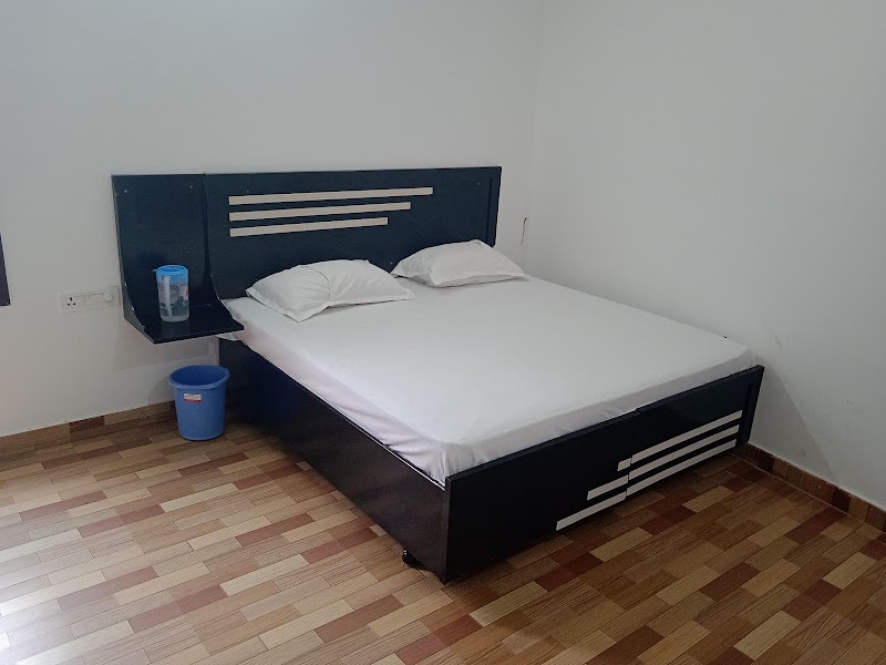 Flagship Hotel New Sansaro - Flagship Hotel New Sansaro 230, Katra Udhampur Road, Katra, 182301
