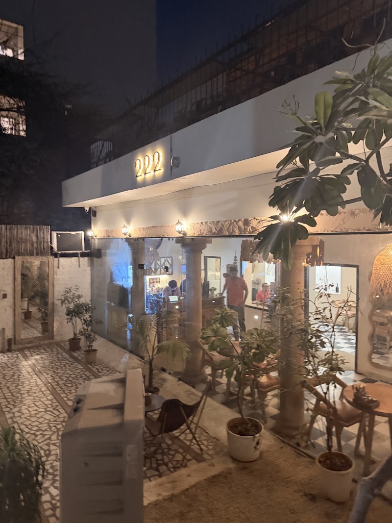 Triple Two (222) - Triple Two (222) 519b, 6th, B Rd, next to Prateek Hotel, Near Children Park, Sardarpura, Jodhpur, Rajasthan 342003, India