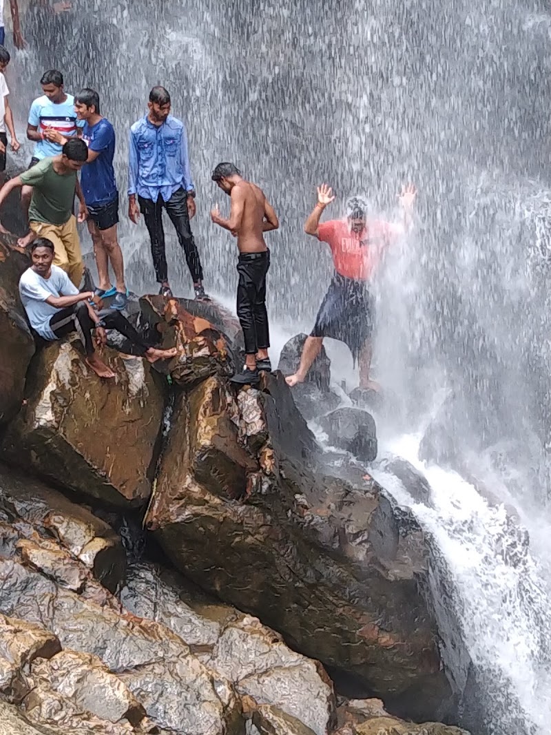 Nagarda Waterfall - Nagarda Waterfall, 4RF8+G93, Bokramuda, Chhattisgarh 495687, India