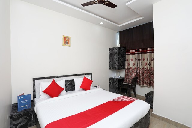 OYO Flagship 26612 Phoenix Inn - OYO Flagship 26612 Phoenix Inn 74, Gali no-2, Station Rd, Narmada Para, Balaji Nagar, Raipur, Chhattisgarh 492009, India