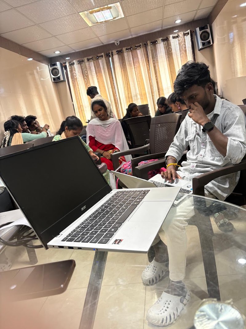Project Center in tnagar - Project Center in tnagar N Usman Road, Bazullah Rd, T. Nagar, Chennai, Tamil Nadu 600017, India