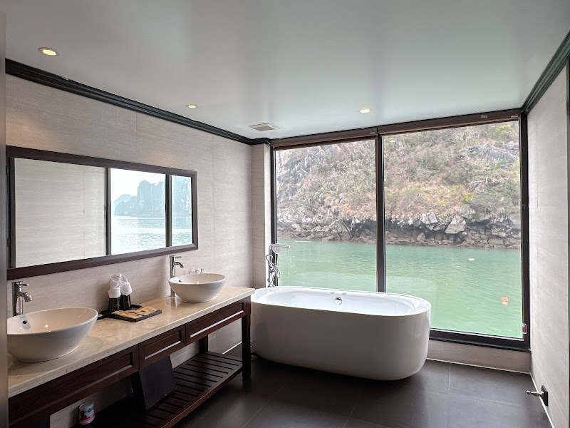 Mon Cheri Cruise Terminal - Mon Cheri Cruise Terminal, WXCJ+CC, Tuan Chau, Quang Ninh, Vietnam
