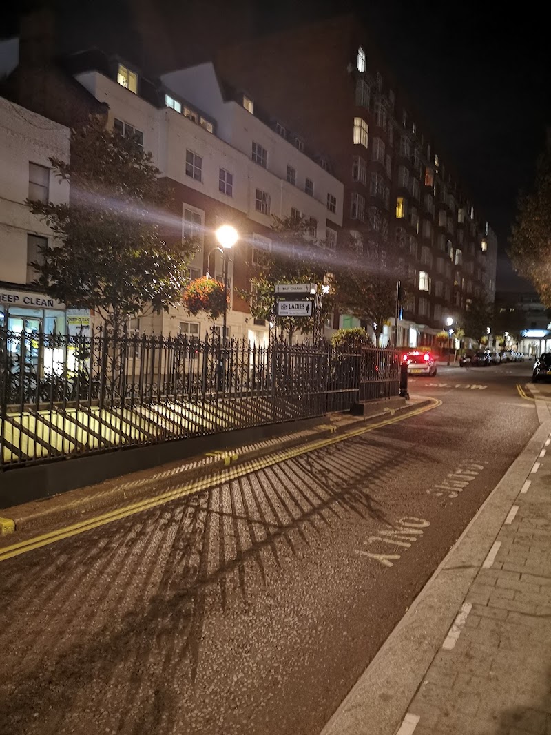 Arthur Court - Arthur Court, Queensway, London W2 5HP, UK