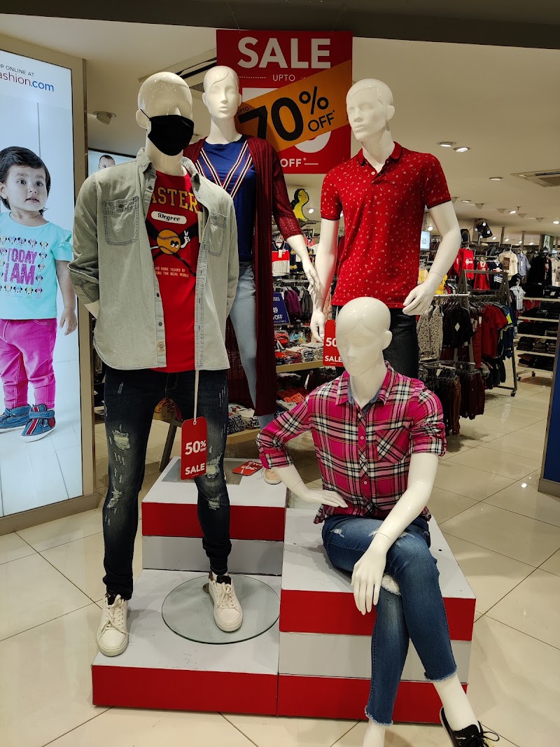 Max Shopping - Max Shopping Center Bazar, Chala Dungar Falia Rd, Chala, Dabhel, Vapi, Gujarat 396191, India