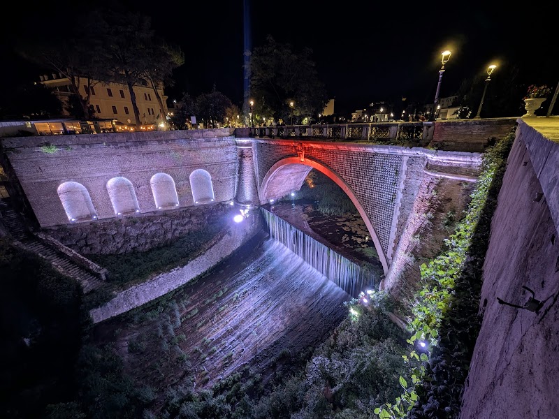 Gregorian Bridge - Gregorian Bridge, Via Ponte Gregoriano, 00019 Tivoli RM, Italy