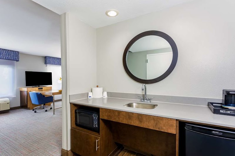 Hampton Inn & Suites Tallahassee I-10-Thomasville Rd - Hampton Inn & Suites Tallahassee I-10-Thomasville Rd 3388 Lonnbladh Rd, Tallahassee, FL 32308, USA