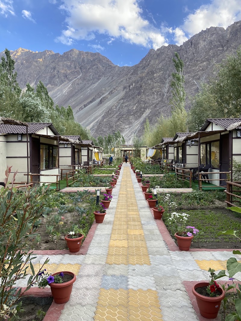 The Nunchi - The Nunchi Nubra valley, Hunder, 194401