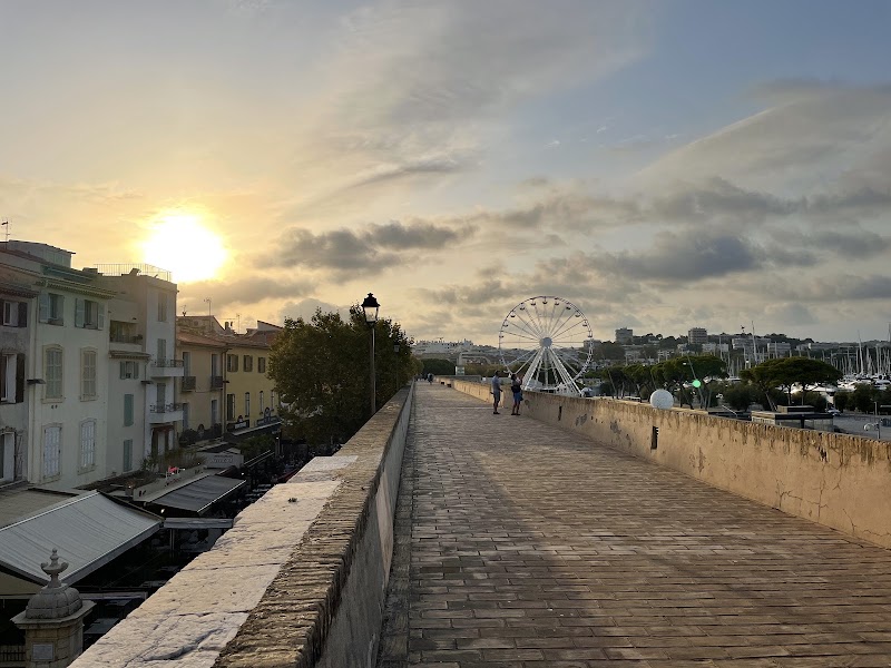 Ramparts - Ramparts 5 Prom. Courtine, 06600 Antibes, France