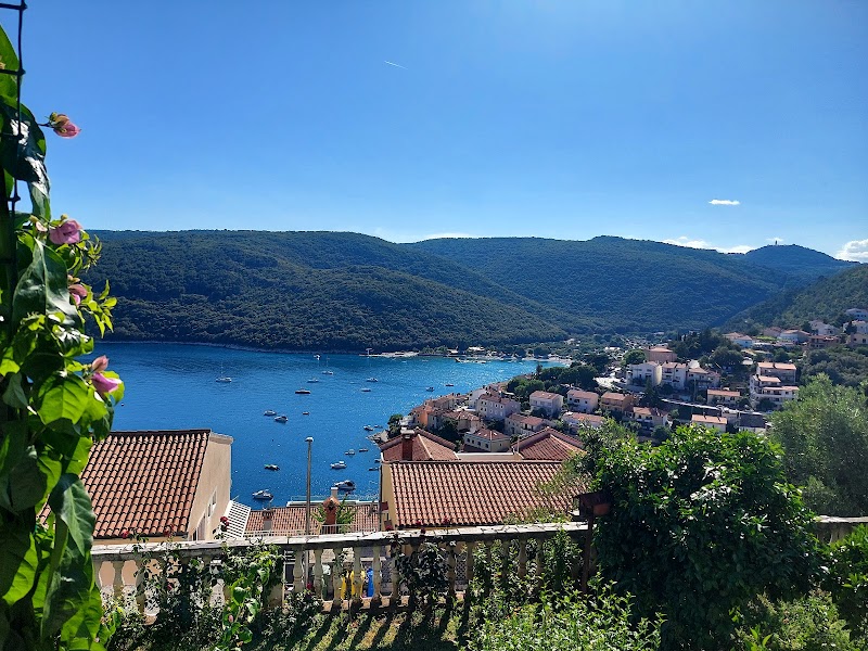 Apartments Plominska 938 - Apartments Plominska 938 Plominska ul. 6, 52221, Rabac, Croatia