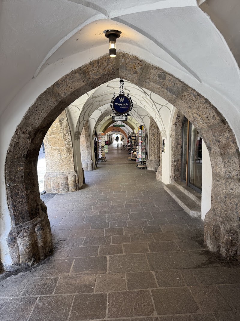 Altstadt Innsbruck - Altstadt Innsbruck Hofgasse 4, 6020 Innsbruck, Austria