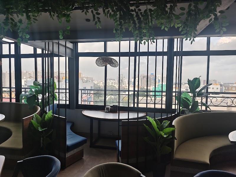 Celeb's Rooftop Pub and Kitchen - Whitefield - Celeb's Rooftop Pub and Kitchen - Whitefield Siddhapura Main Rd, above Chowki Multi Cuisine Bar and Kitchen, Nallurhalli, Whitefield, Bengaluru, Karnataka 560066, India