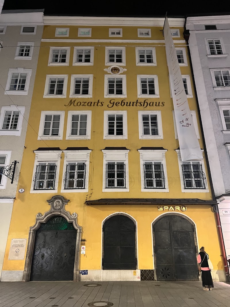 Getreidegasse Street