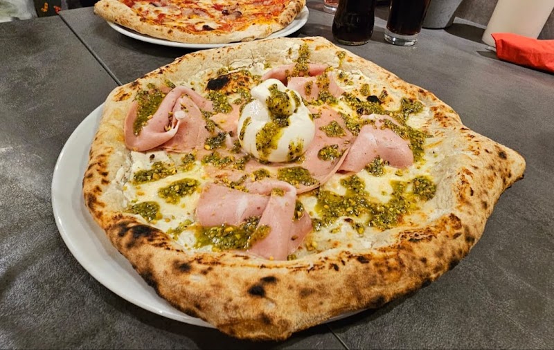 Triangolo - Triangolo, Ottakringer Str. 60, 1170 Wien, Austria
