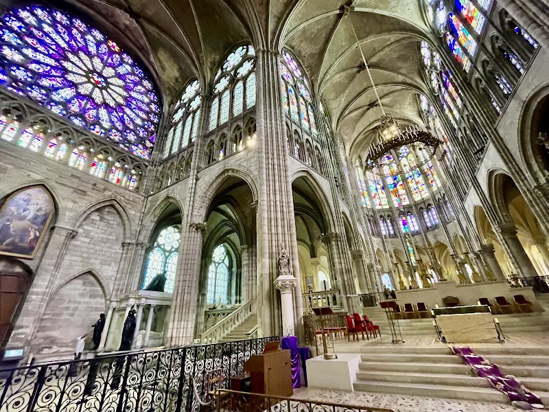 Basilique Cathédrale Saint-Denis - Basilique Cathédrale Saint-Denis 1 Rue de la Légion d'Honneur, 93200 Saint-Denis, France