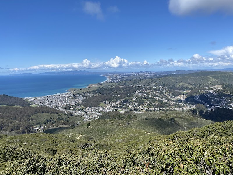 Montara Mountain Trailhead