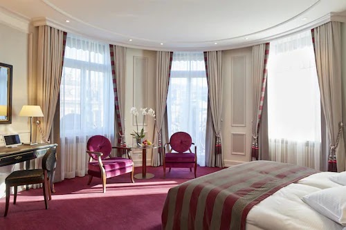 Hotel Schweizerhof Zürich - Hotel Schweizerhof Zürich Bahnhofplatz 7, 8001 Zürich, Switzerland