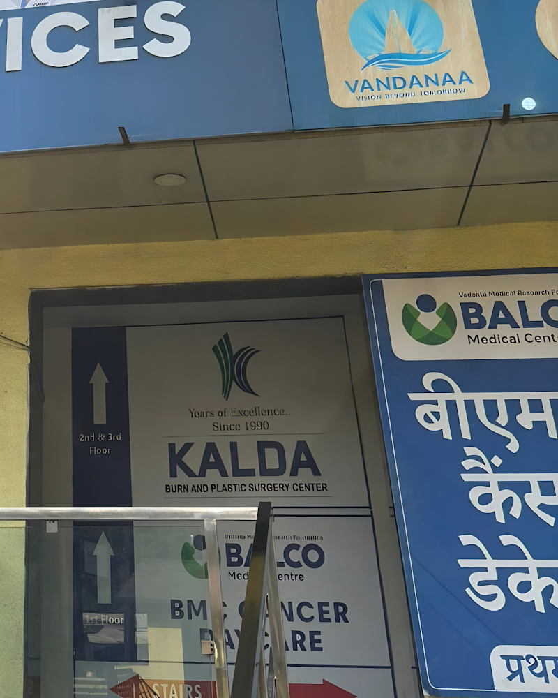 Dr. Ishita Katyal: Plastic, Reconstructive and cosmetic Surgeon In Raipur - Dr. Ishita Katyal: Plastic, Reconstructive and cosmetic Surgeon In Raipur, Pachpedi Naka Rd, beside Colours Mall, Amrapali Society, Gurumukh Singh Nagar, Raipur, Tikrapara, Chhattisgarh 492001, India