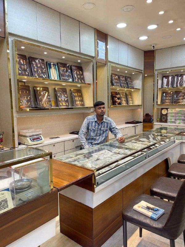 Mahavir Chand Santosh Kumar Jewellers - Mahavir Chand Santosh Kumar Jewellers, Mukhya Sarafa, Halwai Ln, Bajinath Para, Raipur, Chhattisgarh 492001, India