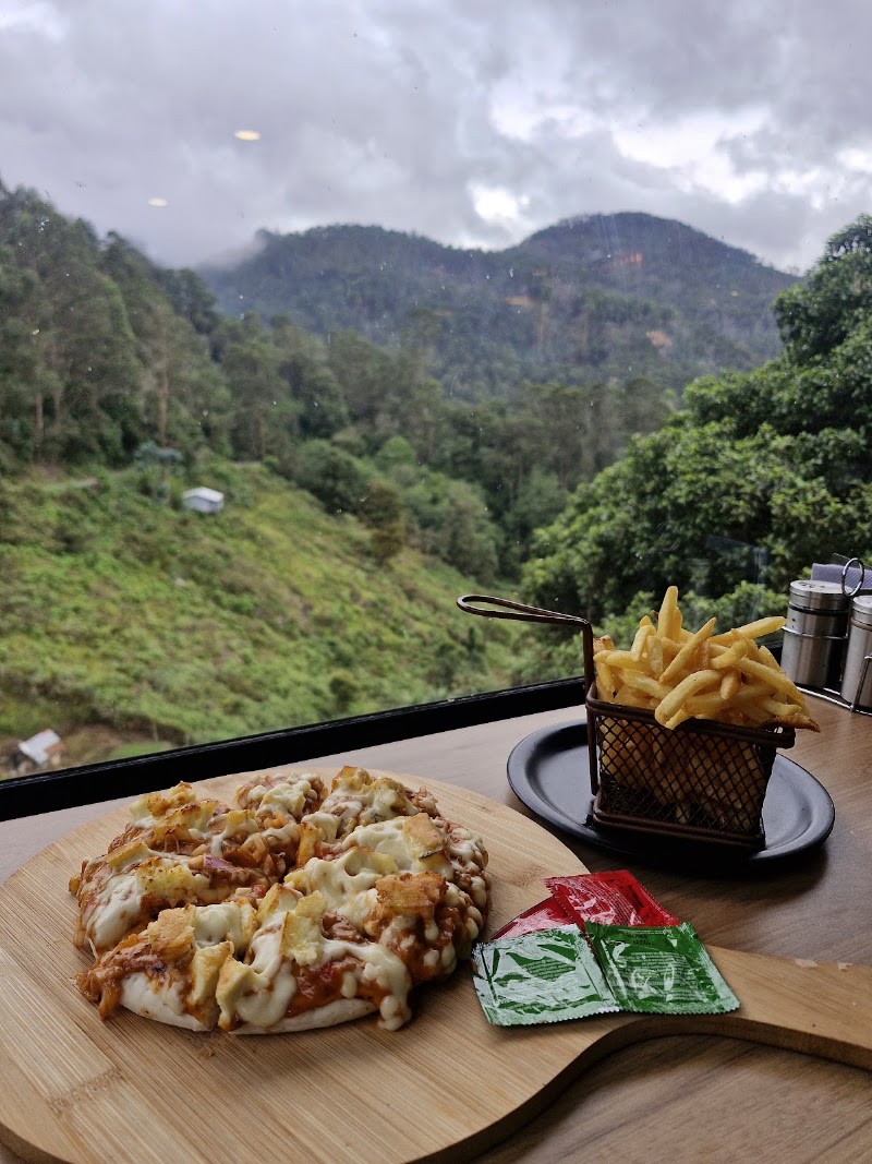Trekky's cafe - Trekky's cafe 7C25+37J, Kodaikanal Rd, Poombarai, Tamil Nadu 624103, India